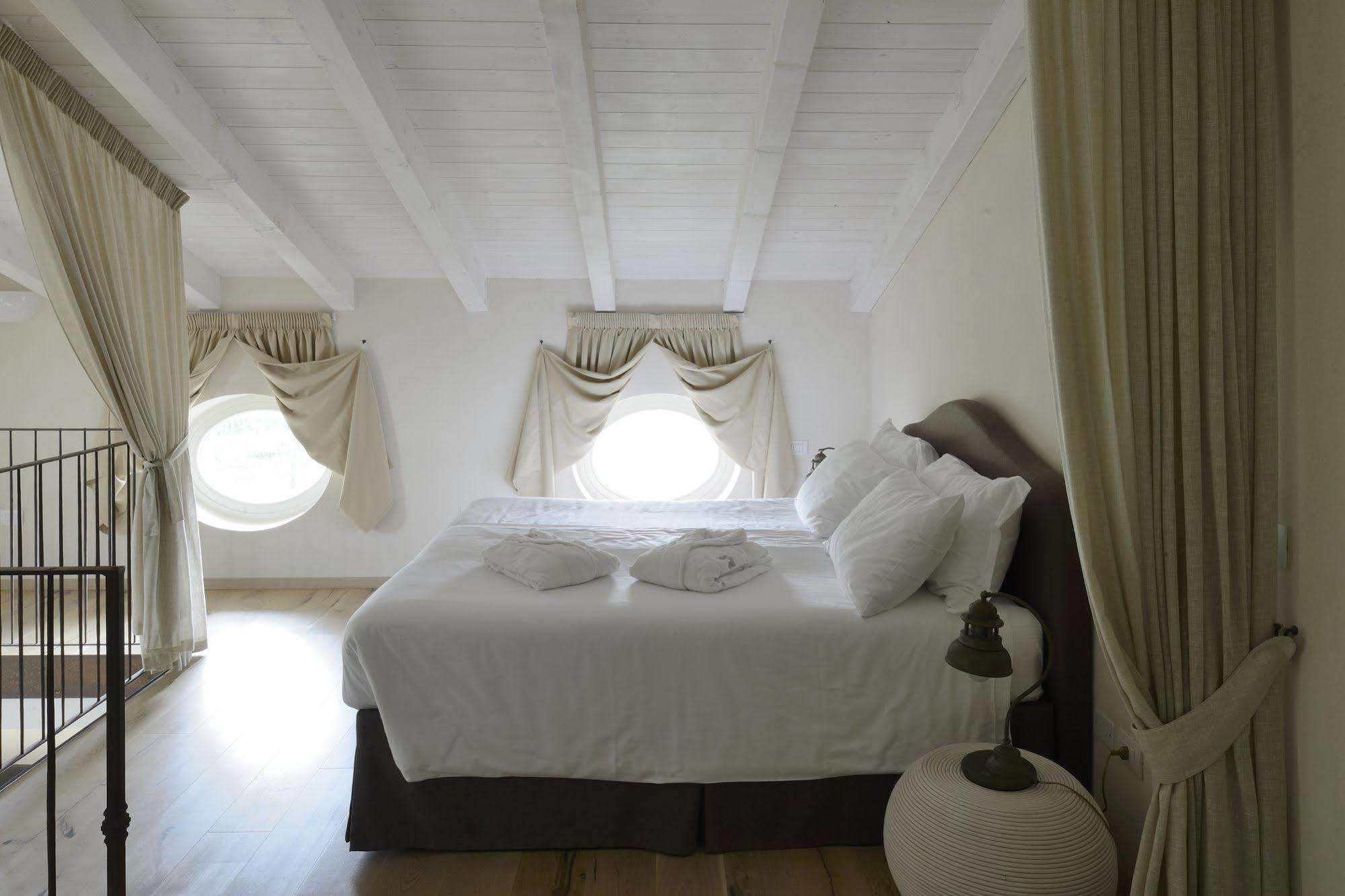 Relais Rossar Boutique Hotel Garda & Hills Costermano Zewnętrze zdjęcie